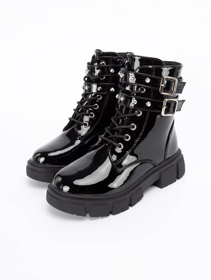 Boots hotsell noir cloutées